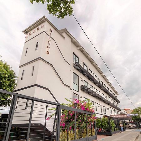 Bianco Hotel Boutique กูกูตา ภายนอก รูปภาพ