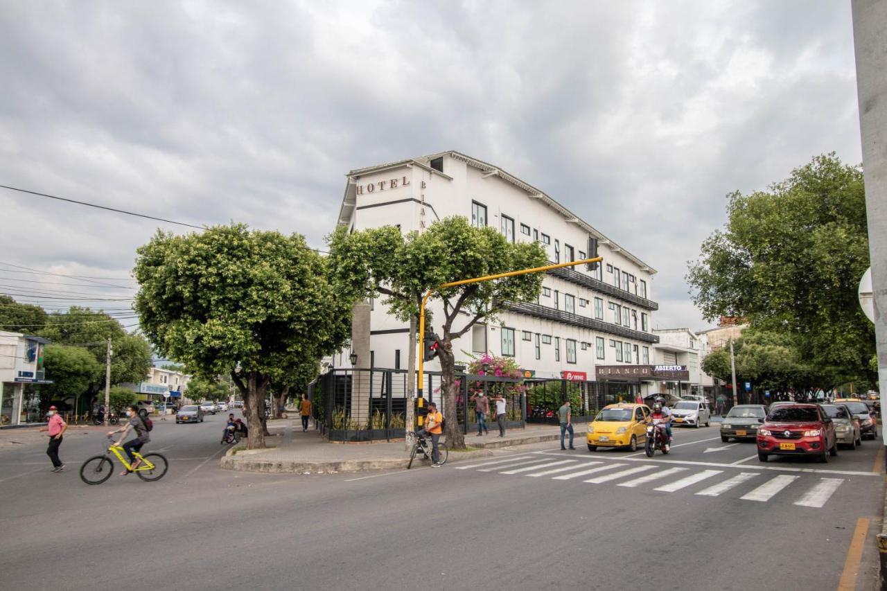 Bianco Hotel Boutique กูกูตา ภายนอก รูปภาพ